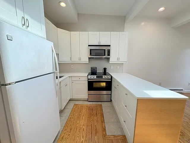 38 Williams St #38D — Photo 1