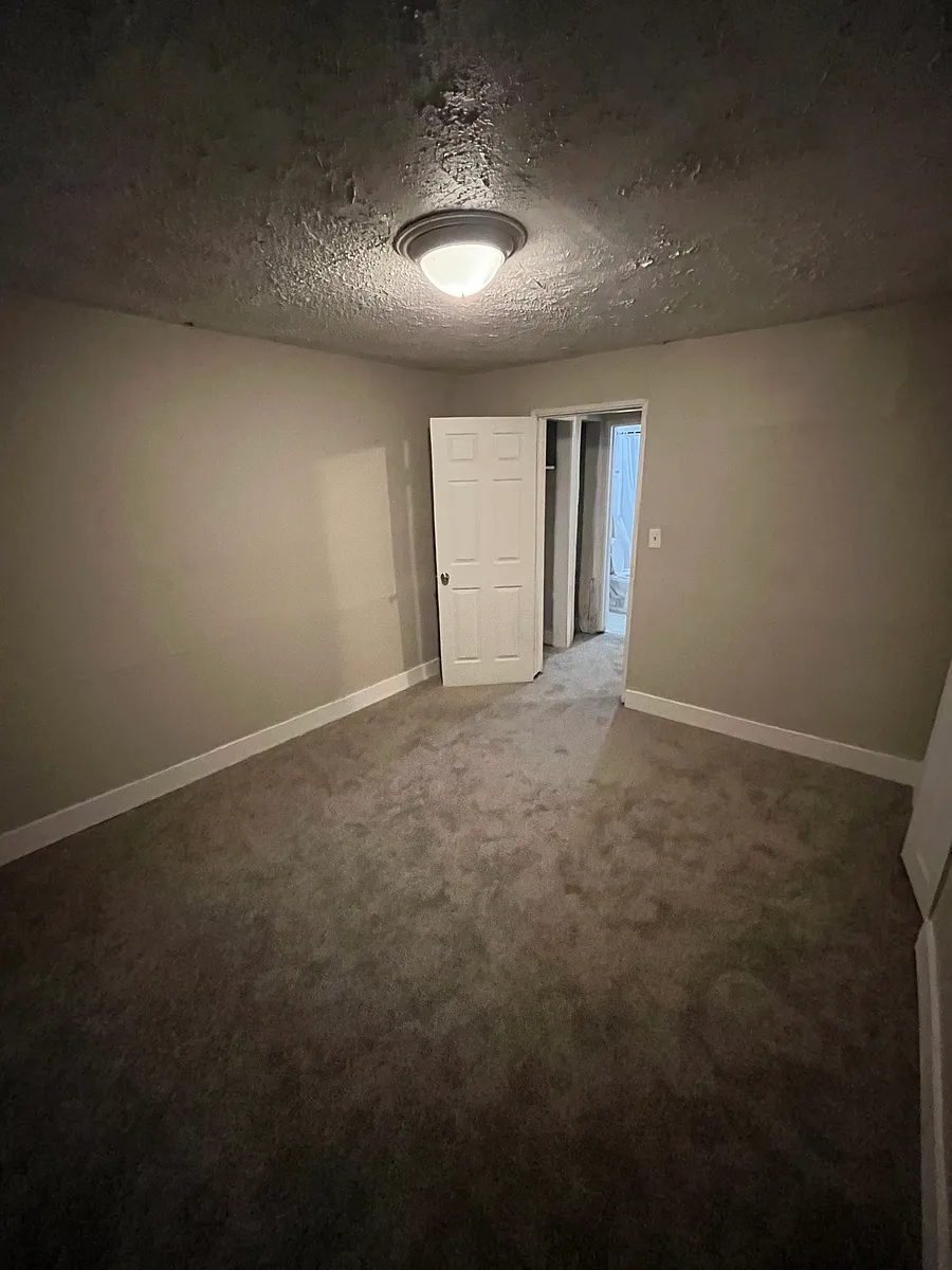 Building Photo - 272 Glenn St SW #4