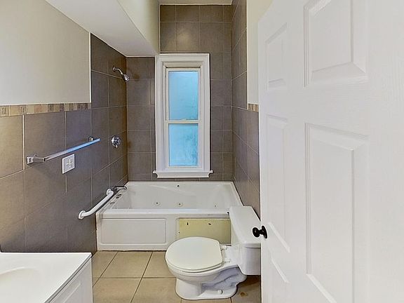 4th image of 9 Landor Rd #3