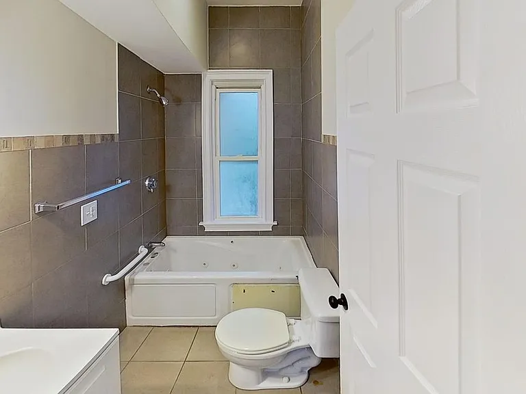 9 Landor Rd #3 — Photo 4