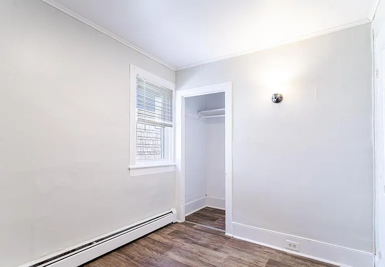 874 6th Ave — Photo 18