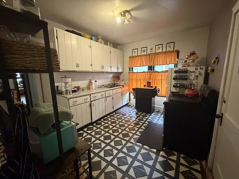 2411-13 N Cramer St — Photo 17