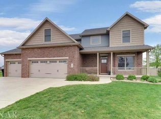 1227 Silver Oak Cir, Normal, IL 61761