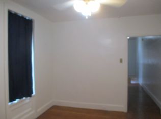 27 N 42nd St, Philadelphia, PA 19104