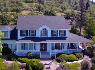 4204 N Roxy Dr, Medford, OR 97504