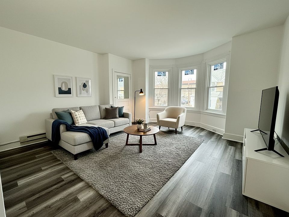 1st image of 636 W Lafayette St Floor 2