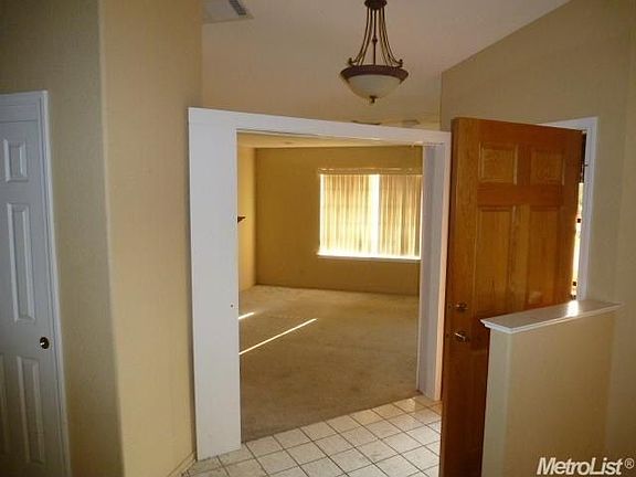 2nd image of 144 Penwood Ln