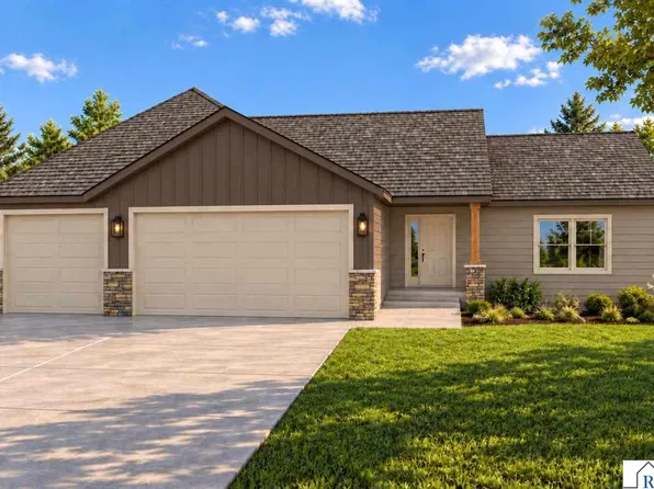 316 Falcon Run, Eagle Lake, MN 56024