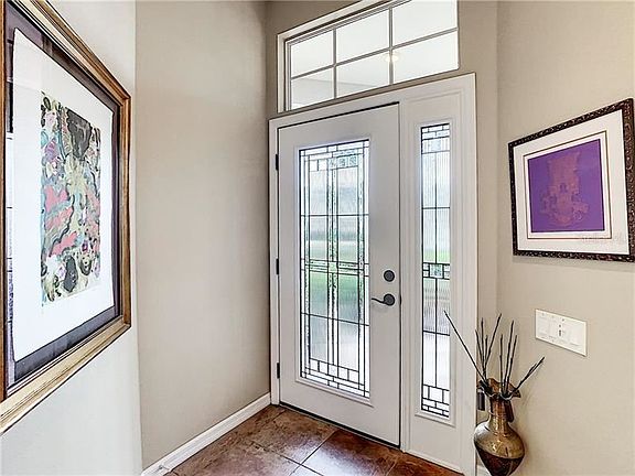 5th image of 313 Lansbrook Dr