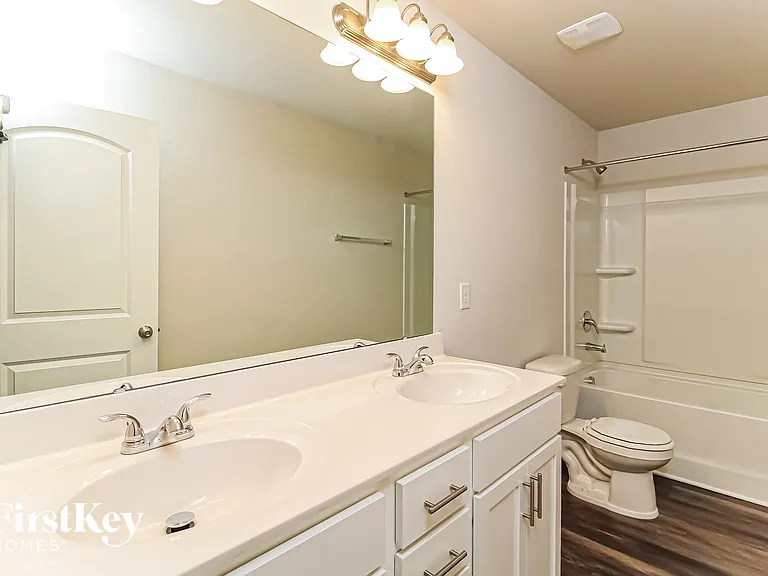 1136 Scarlett Dr — Photo 13
