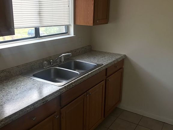 3rd image of 1403 Peninsula Dr APT 11