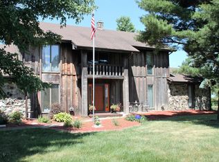 21443 Mercer Rd, Bowling Green, OH 43402