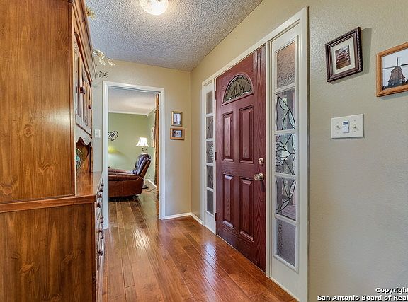 4th image of 189 Green Meadow Dr