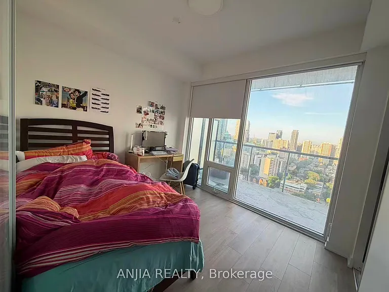3 Gloucester St #2907 — Photo 6