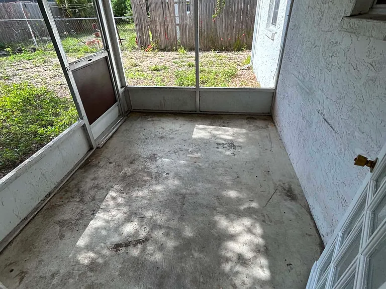 11121 Yellowwood Ln — Photo 8