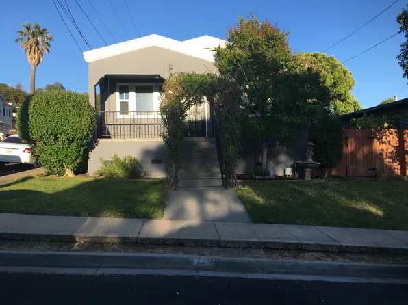 1448 Ash St, Martinez, CA 94553
