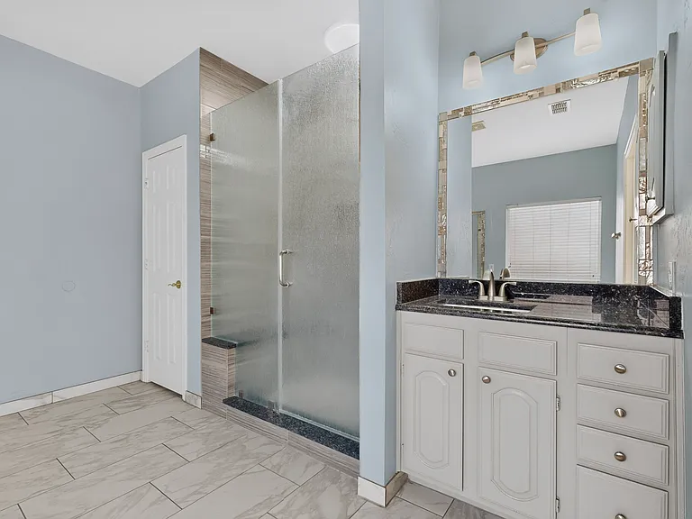 1812 Meadow Ridge Dr — Photo 28