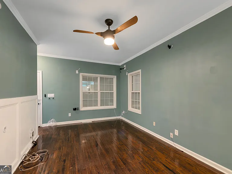 1079 Sims St SW — Photo 4