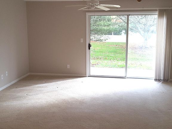 5th image of 6620 Green Branch Dr APT 4