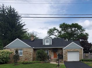 420 Greenway Ave, Ewing, NJ 08618
