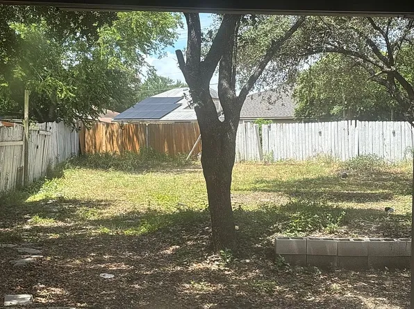 2949 Ash Field Dr, San Antonio, TX 78245