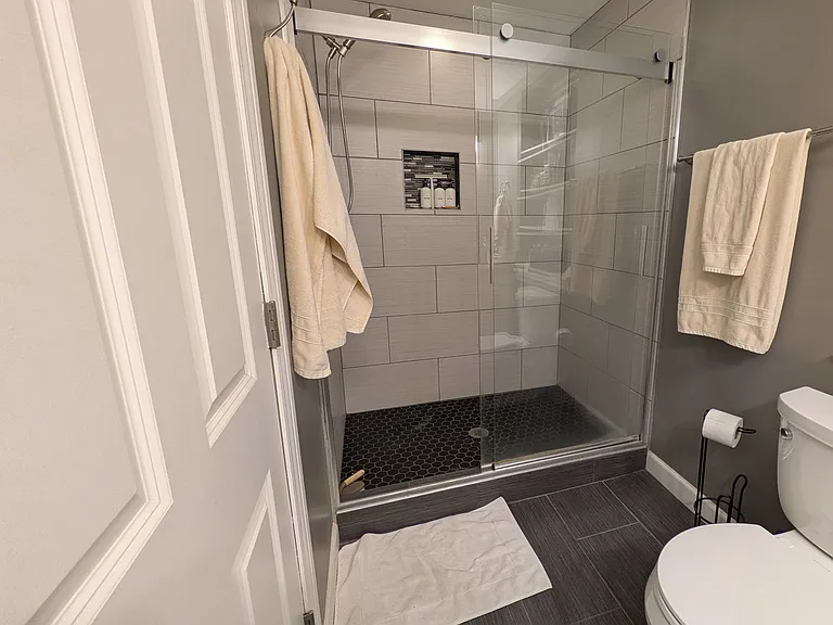 941 N Hoyne Ave #1 — Photo 14