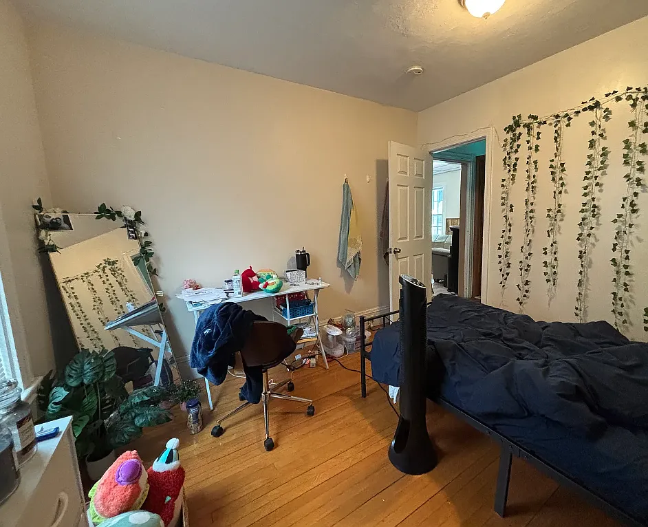 3 bed, 9999 sqft, $3,600 — Photo 2