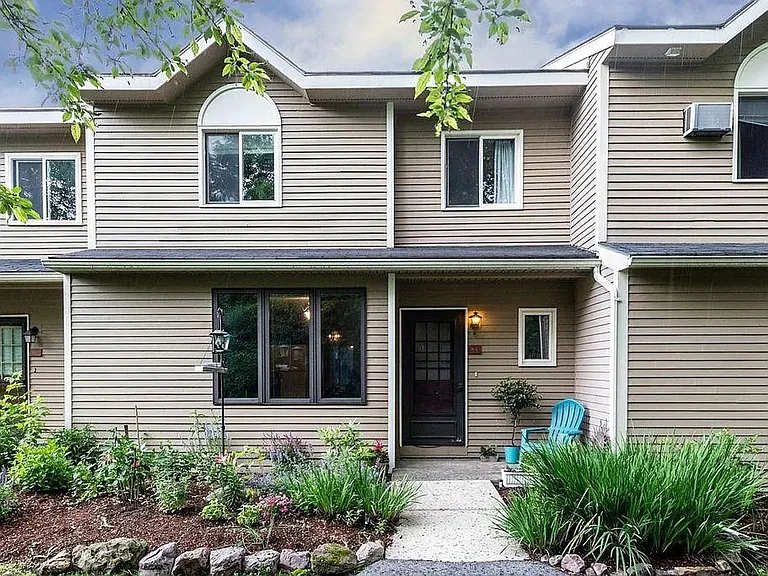 N6 Stonehedge Dr — Photo 1