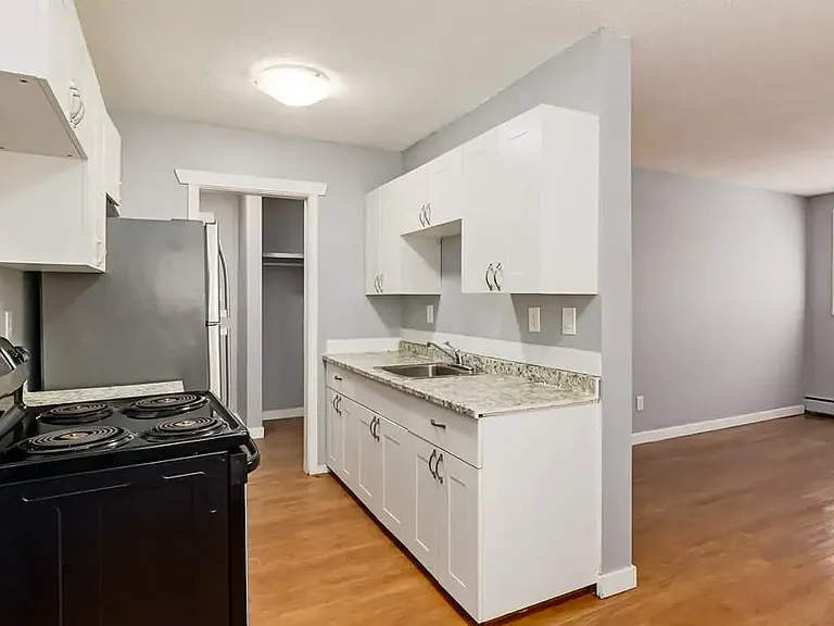 10811 113th St NW — Photo 12