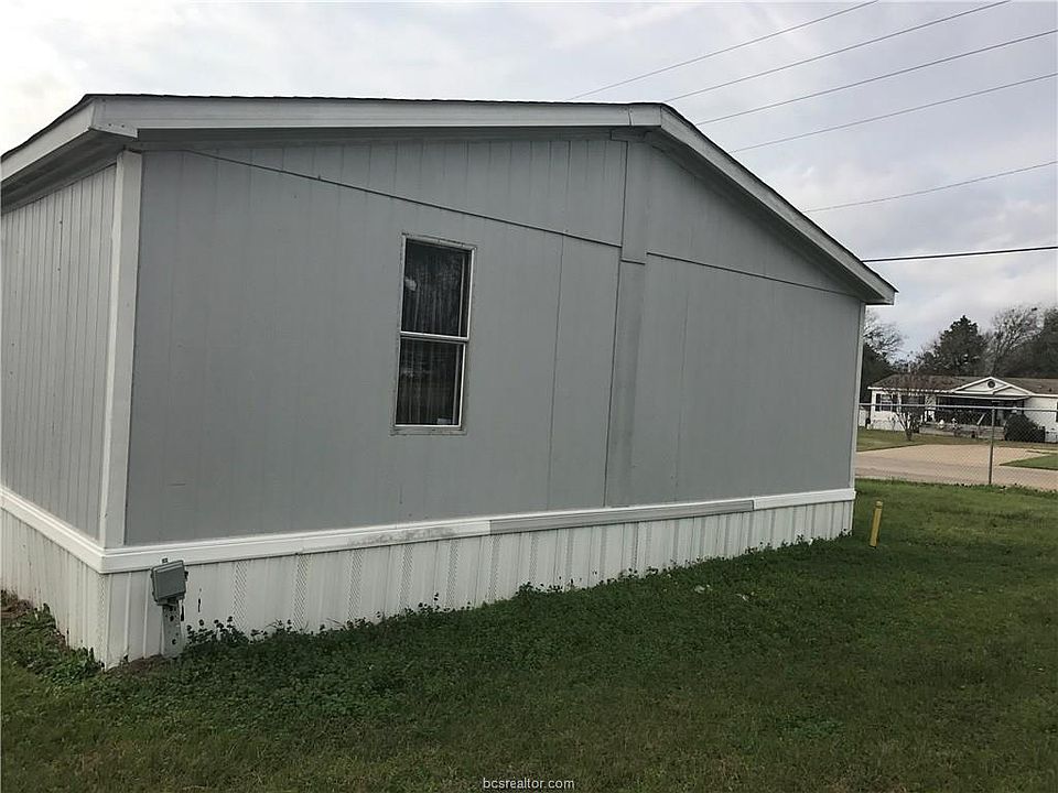 1st image of 920 Clearleaf Dr Trlr 8-A