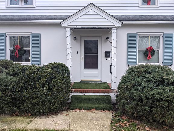 Front entrance to the upstairs apartment.