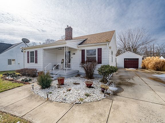 4th image of 44 Iris Ave