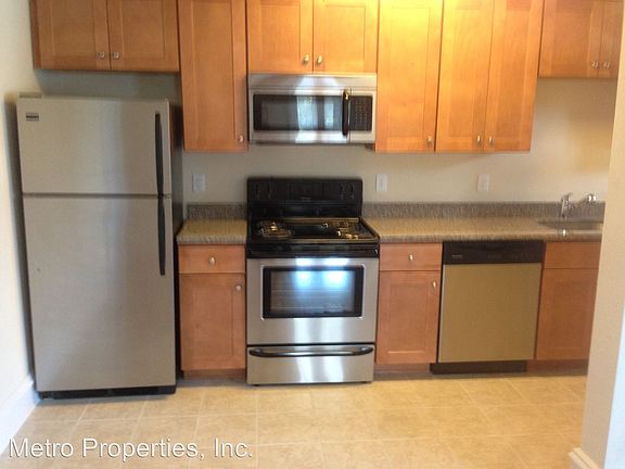 3rd image of 4412 Grove Ave APT 01