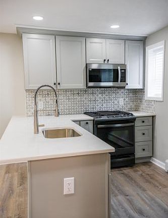 4th image of 366 Pacific Ave #4