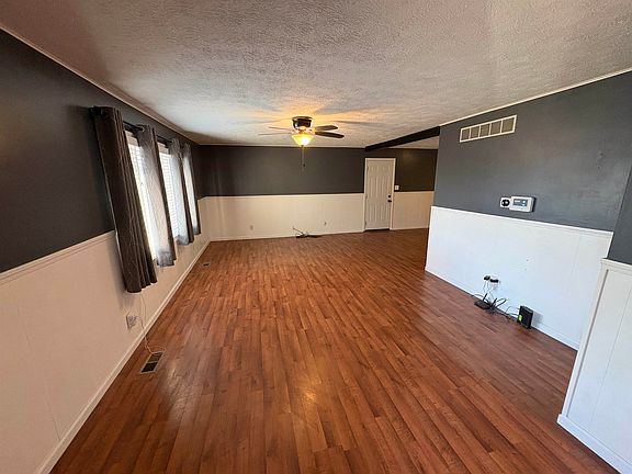 3rd image of 46 NW 48th Rd