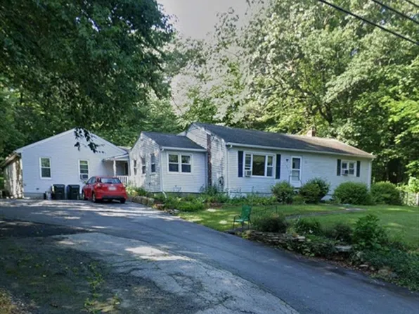 102 Hartness Rd, Sutton, MA 01590