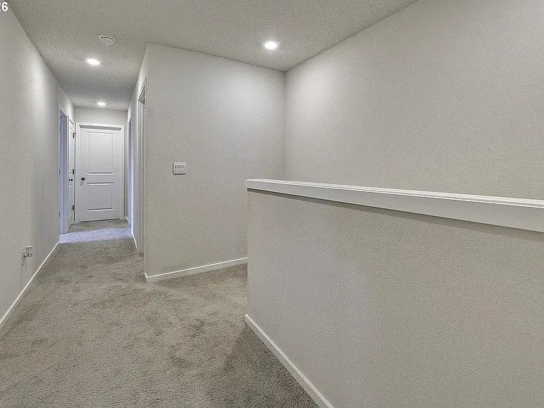 898 N 18th Ave — Photo 14
