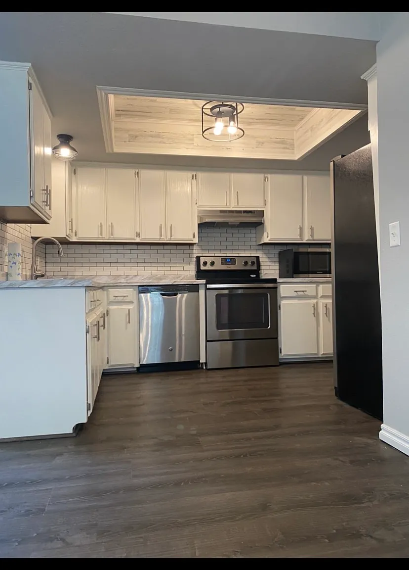 2 bed, 2.5 bath, 1197 sqft, $1,200 — Photo 2