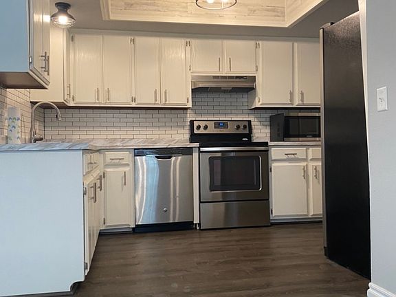 2nd image of 4118 Heritage Place Dr #1