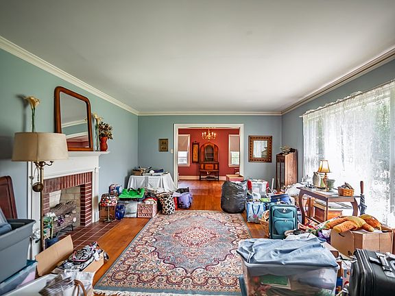 4th image of 311 N Main St