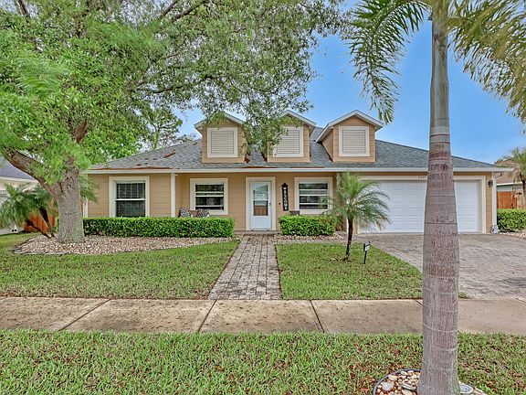 4th image of 3939 Rolling Hill Dr