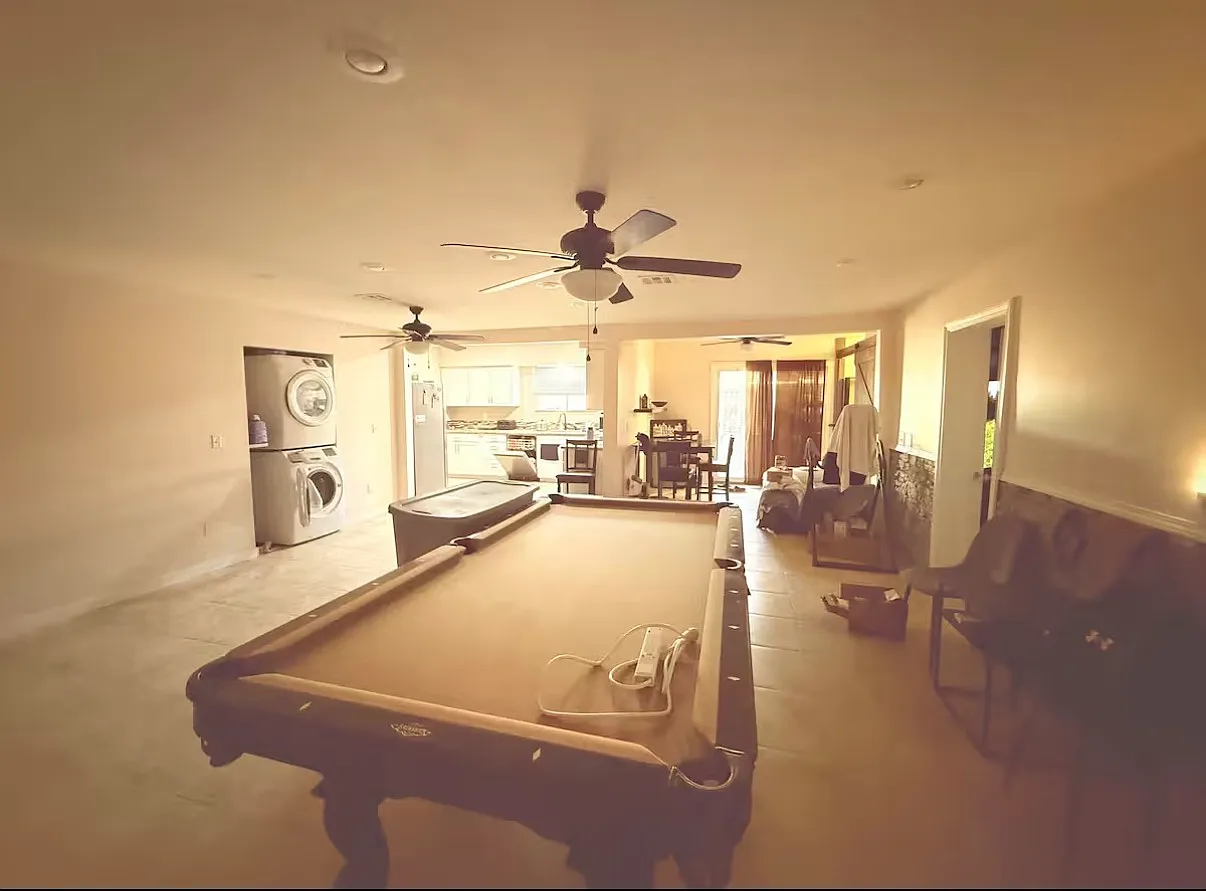 5 bed, 2500 sqft, $675 — Photo 2
