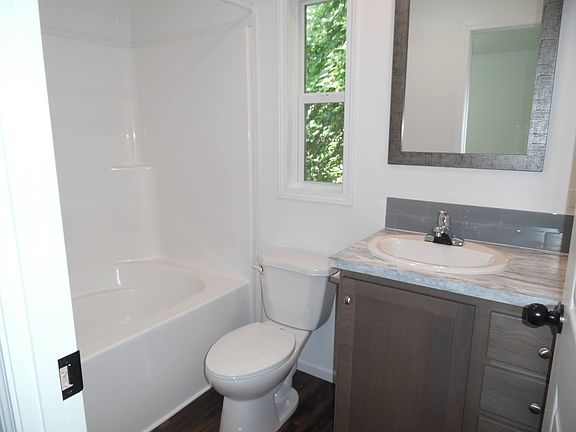 4th image of 6471 S Division Ave #248