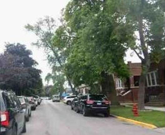 Exterior Neighborhood (street photo)
