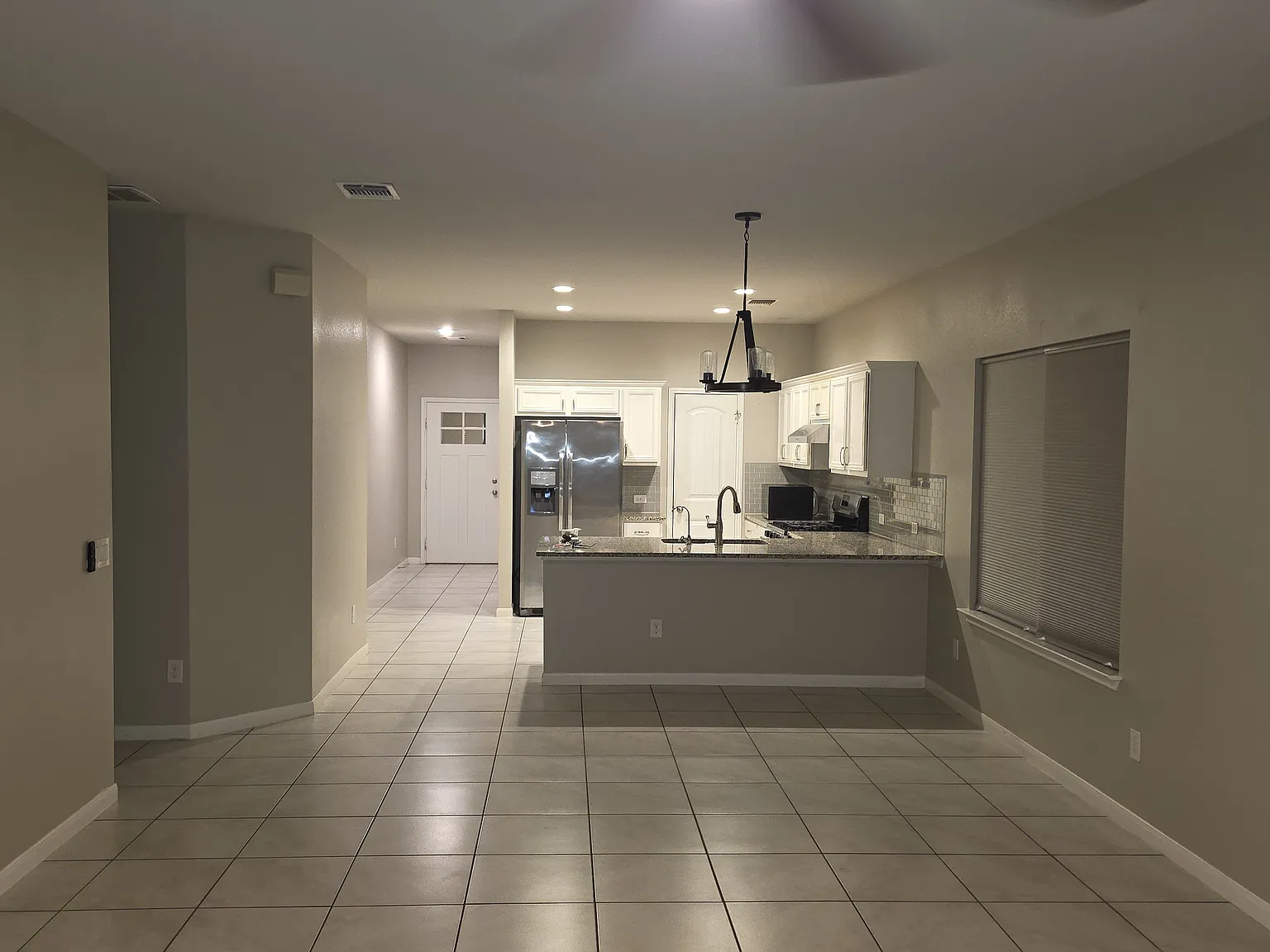 4 bed, 1761 sqft, $2,250 — Photo 2