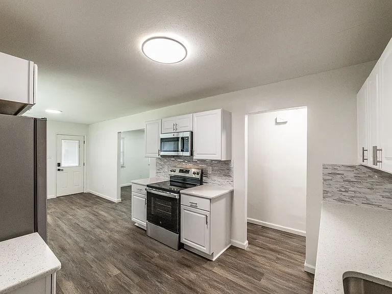 2239 Norwood Dr NW — Photo 3