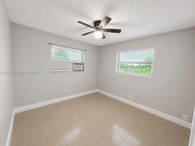 811 NW 6th Ave #4 — Photo 10