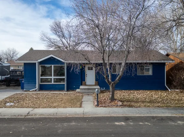 610 Peak Dr, Riverton, WY 82501