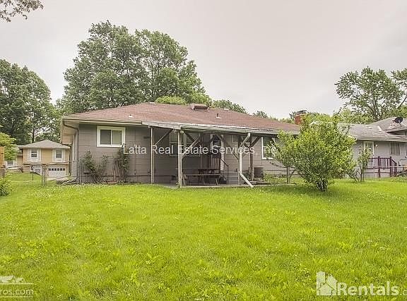 2nd image of 11802 Beacon Ave