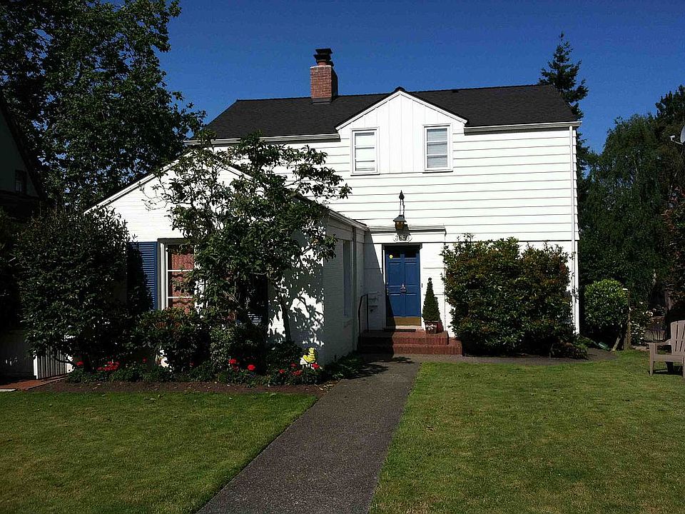 2nd image of 3859 43rd Ave NE